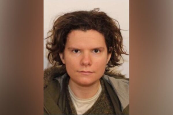 Manhunt underway for woman linked to killing of Vermont Border Patrol agent: report