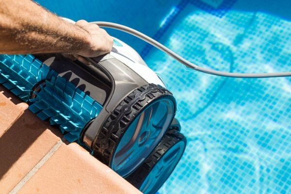 Keep your swimming pool clean with these pool vacuum cleaners